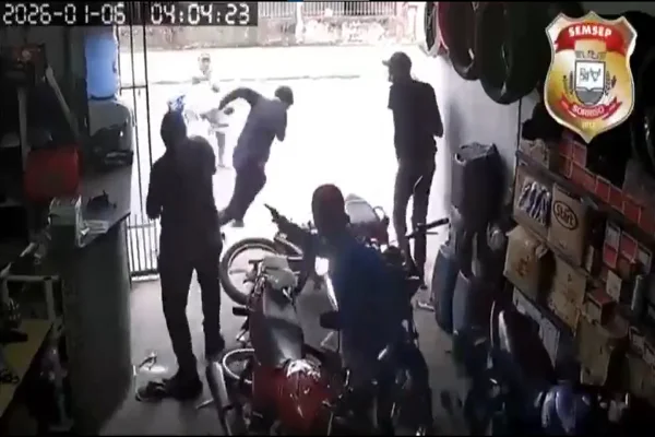 Imagem colorida, Vídeo mostra dono de oficina sendo baleado após reagir a assalto em MT- Metrópoles