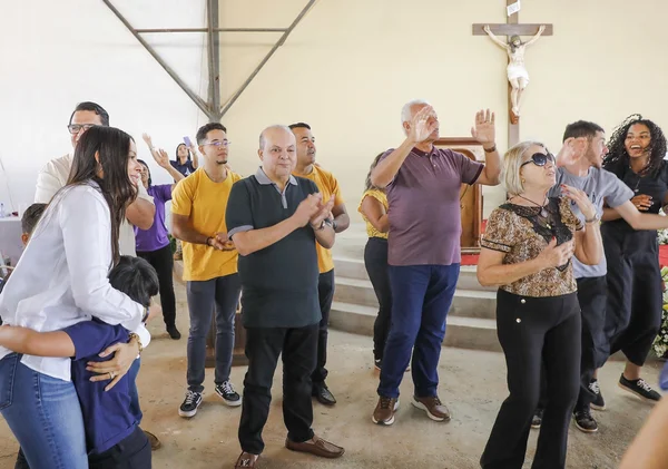 Levanta-te: evento religioso em São Sebastião reúne 7 mil fiéis