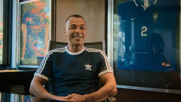 A série documental Várzea: Onde Nasce o Futebol mergulha no universo do futebol de várzea em São Paulo, berço de grandes atletas brasileiros - Metrópoles