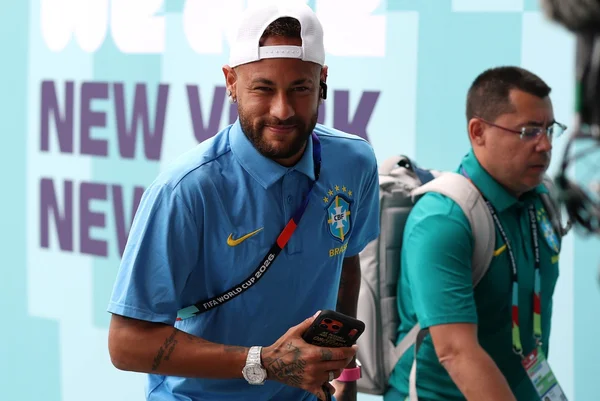 Seleção Brasileira desembarca no MetLife Stadium para oitavas da Copa