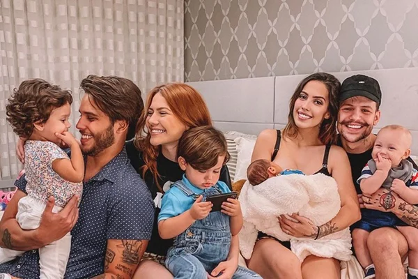 Saulo Poncio posta foto com o filho, mulher, irmã e cunhado. Entenda