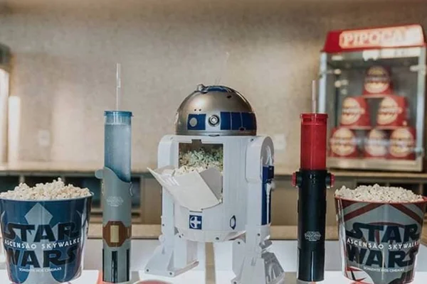 Cinemark vende combo de Star Wars a R$ 471 e revolta fãs da saga