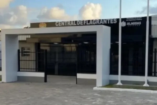 Central de Flagrantes Alagoas - Metrópoles