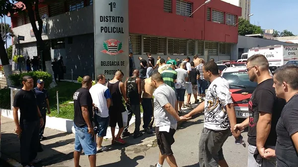 Três corintianos são condenados por morte de palmeirense