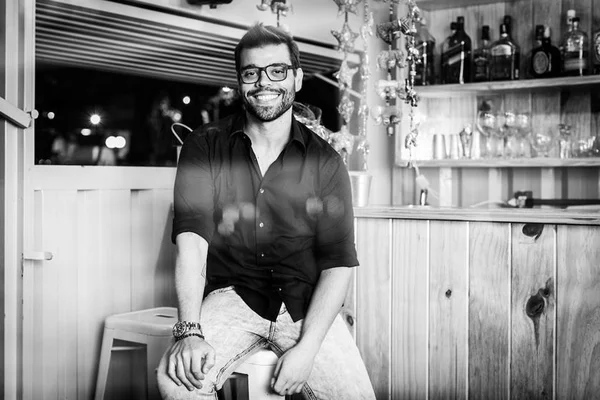 Empresário Rafael Faria dá dicas de beleza para os homens