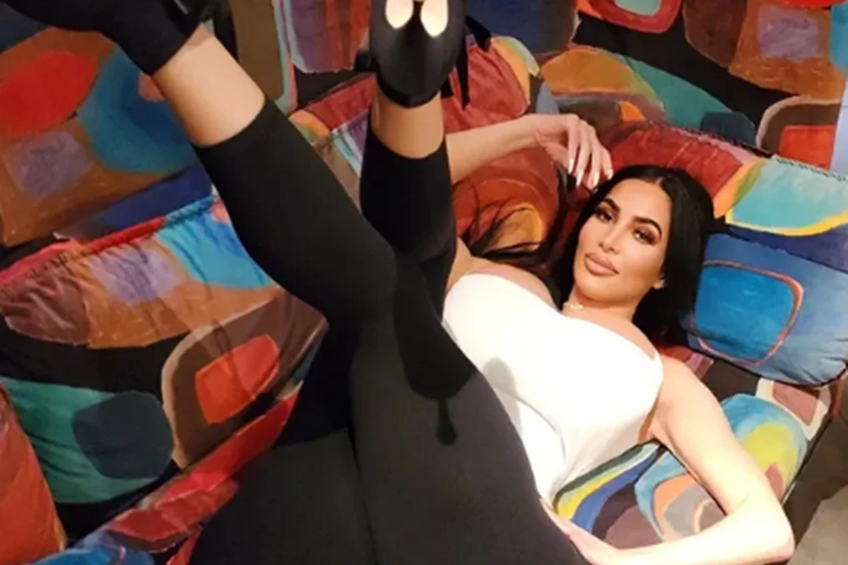 Christina Ashten Gourkani era sósia de Kim Kardashian Christina Ashten Gourkani era sósia de Kim Kardashian