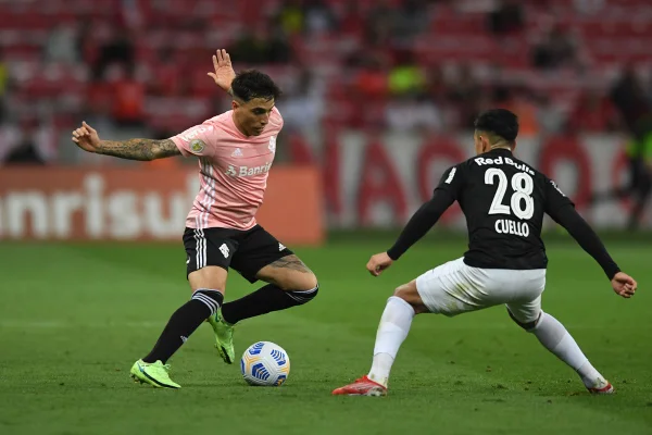 Nos minutos finais, Red Bull Bragantino empata com o Internacional