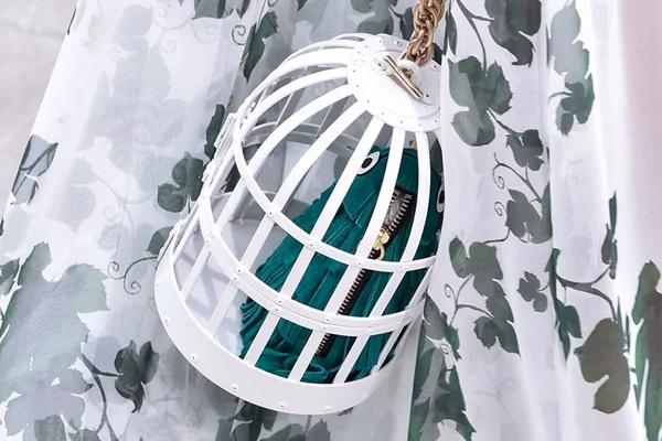 Confira as bolsas que se destacaram nas passarelas da primavera 2019
