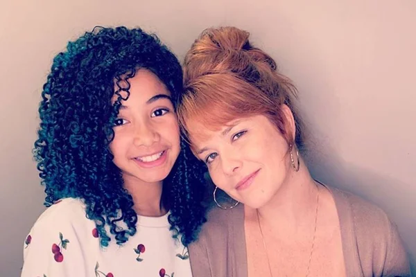 Samara Felippo faz relato emocionado sobre racismo contra a filha