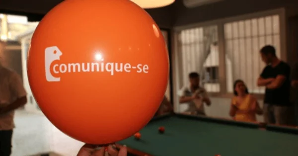 Comunique-se completa 20 anos com crescimento robusto de vendas