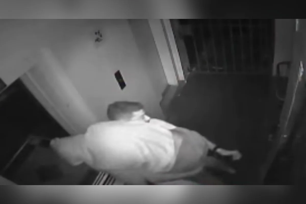 Sargento leva companheira desacordada Sargento leva companheira desacordada