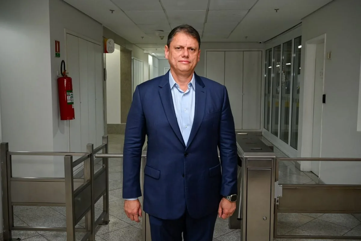 Tarcísio promete ajudar Flávio “dentro e fora de São Paulo” no 2º turno - imagem 11 Tarcísio promete ajudar Flávio “dentro e fora de São Paulo” no 2º turno - imagem 11