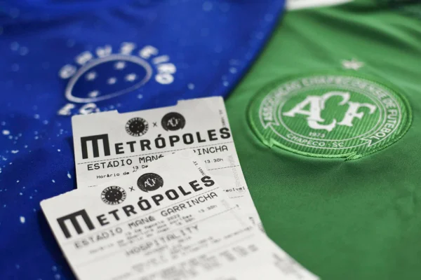 Deixou pra última hora? Ingressos para Cruzeiro x Chape serão vendidos no Mané
