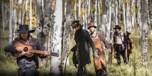 Netflix divulga trailer de Paradoxo, filme estrelado por Neil Young