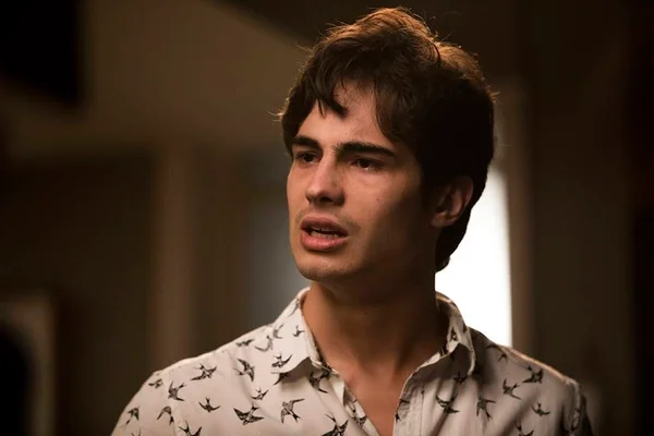 Danilo Mesquita, o Valentim de Segundo Sol, muda o visual: “Oxente”