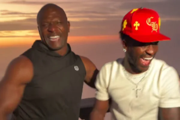 Terry Crews visita Cristo Redentor com Vini Jr. e exalta jogador