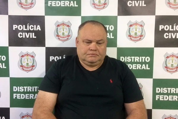 Ex-diretor de escola pedófilo negociava pornografia pelo WhatsApp