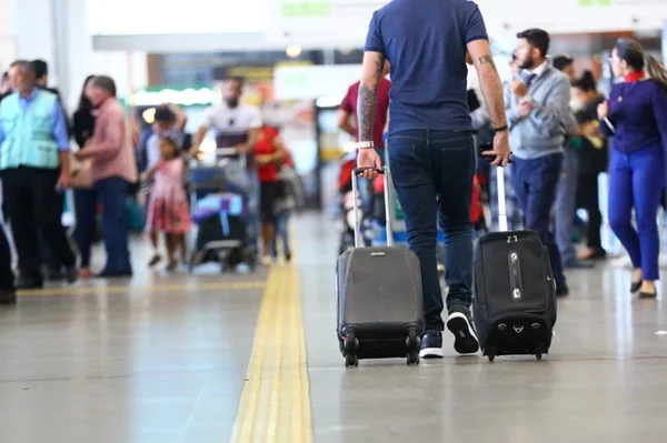 Procon-DF autua Avianca e Gol durante fiscalização no Aeroporto JK
