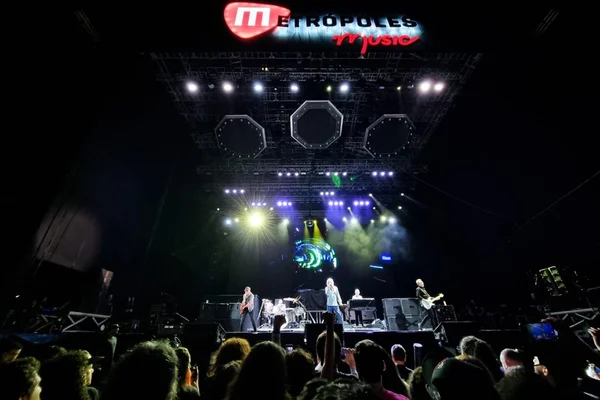 Deep Purple surpreende e homenageia música brasileira no Metrópoles Music; veja