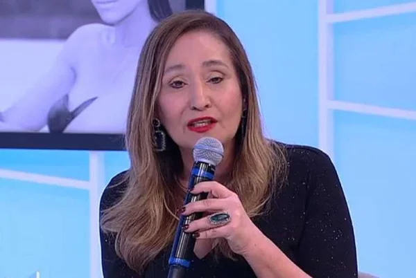 Sônia Abrão desabafa sobre a luta contra o câncer no Sensacional