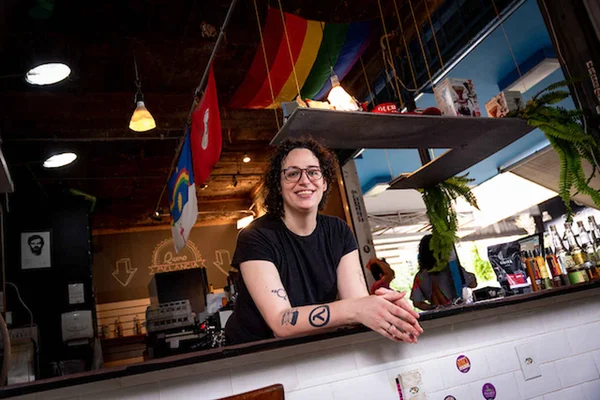 Petra é pop! Barista trans vira referência em café especial no DF