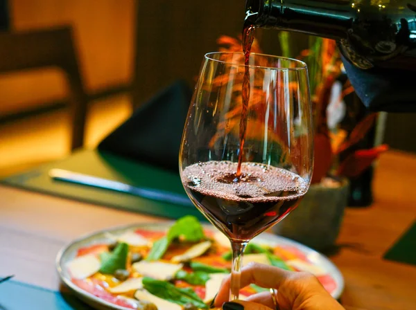 Gastronomia em todos os tons: Lucca Restaurante estreia menu noturno