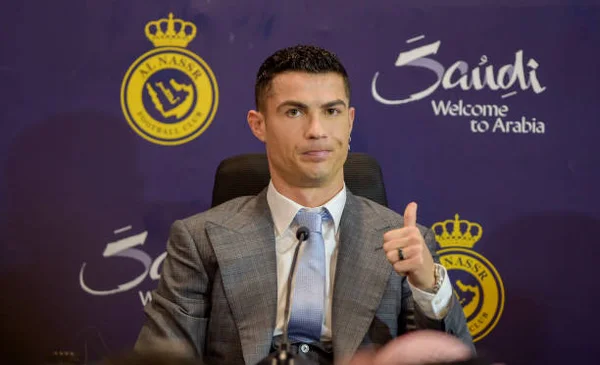 CR7 no Al-Nassr ganhará mais que Messi, Neymar e Mbappé, juntos