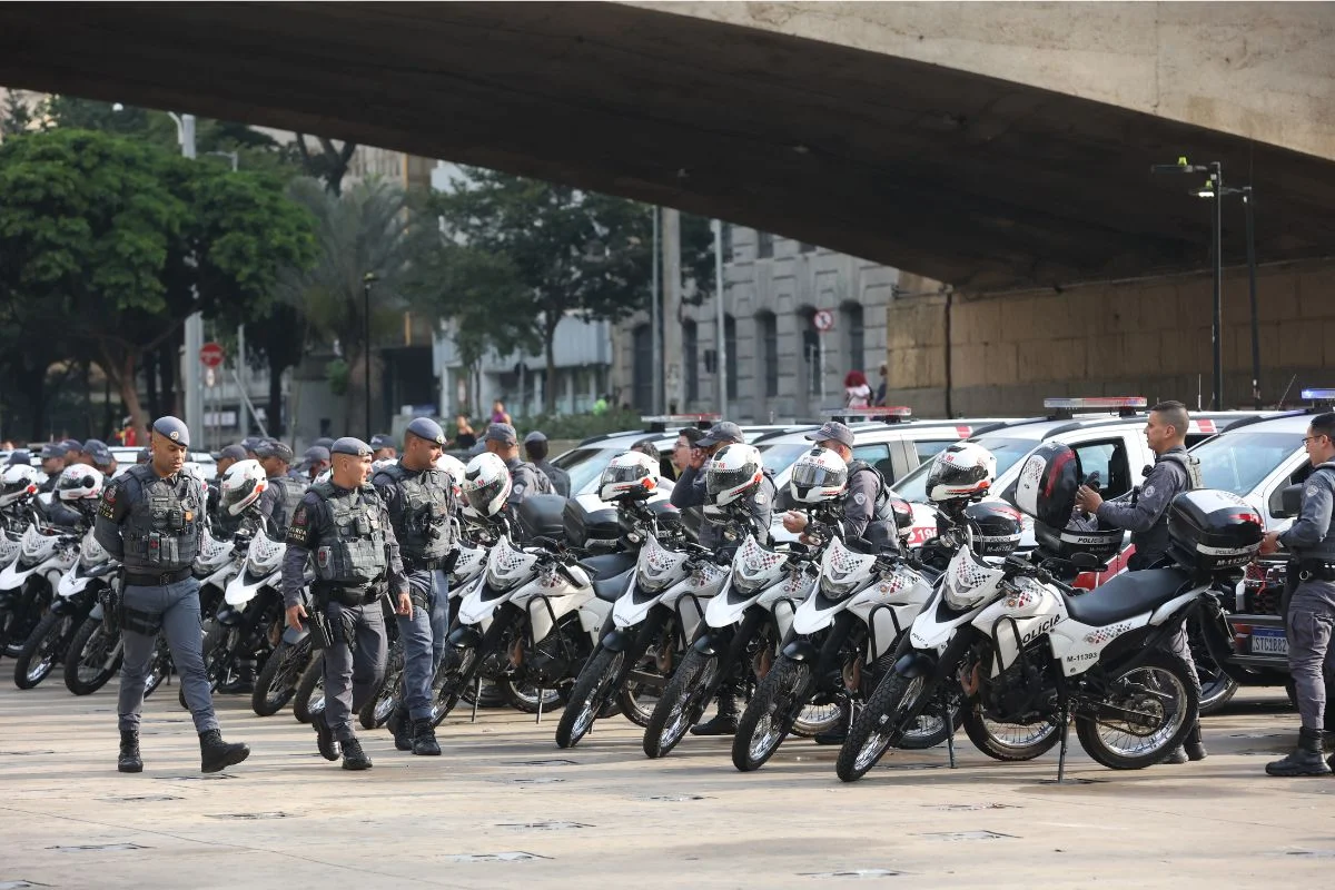 A Polícia Militar reforçou o efetivo na região central para tentar combater a gangue "quebra-vidro". A Polícia Militar reforçou o efetivo na região central para tentar combater a gangue "quebra-vidro".