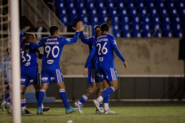 Cruzeiro ganha mais uma na Série B e agora enfrenta a Chape no DF