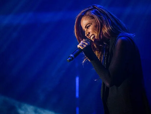 Wanessa Camargo diz que esperma é um “ótimo fixador de cabelo”