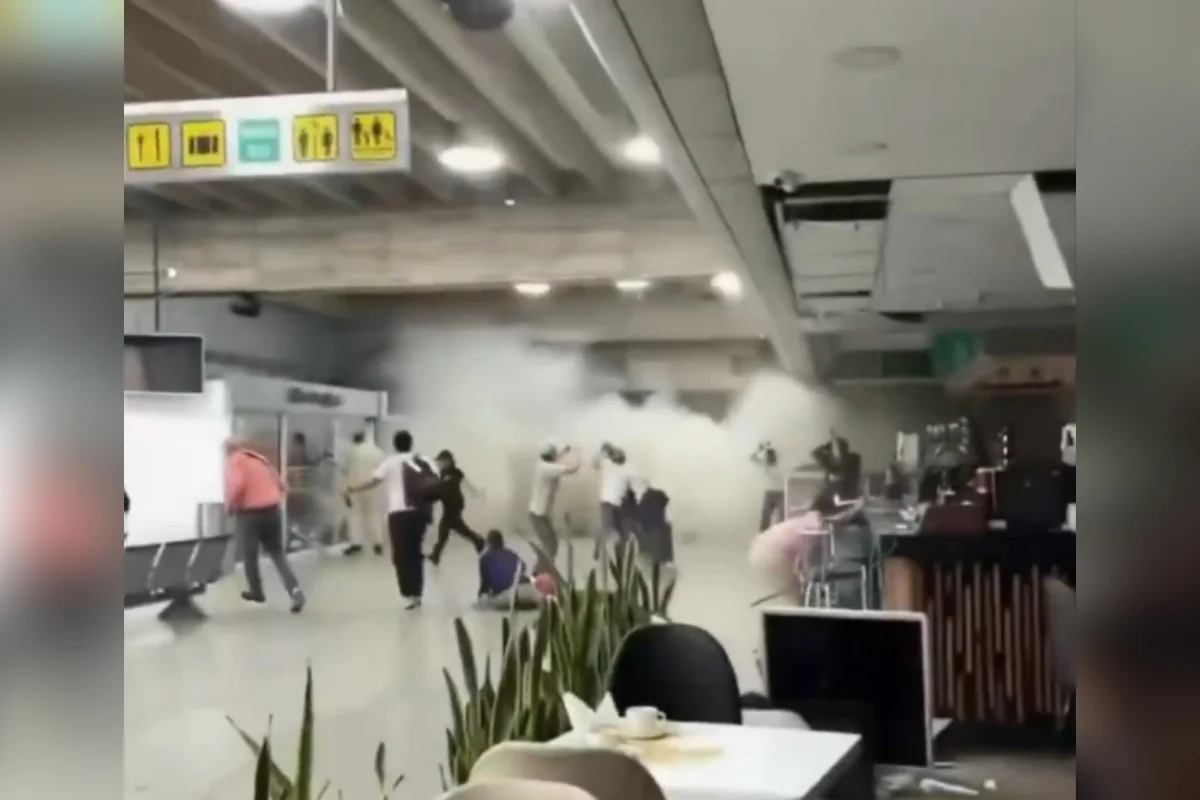 Vídeo mostra momento em que terremoto atinge aeroporto de Caracas - imagem 1 Vídeo mostra momento em que terremoto atinge aeroporto de Caracas - imagem 1