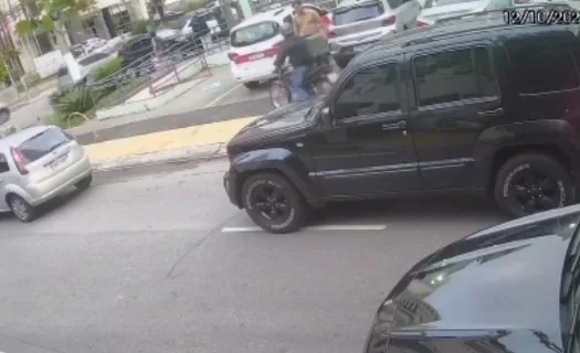 Video. Deputado bolsonarista corre atrás de assaltante com arma em SP