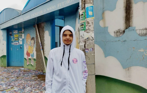 Jovens votam pela primeira vez no DF