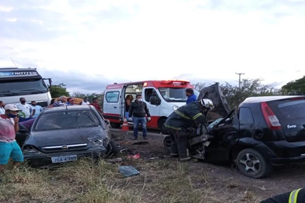 Fundador de escola de samba baiana morre em acidente na BR-407