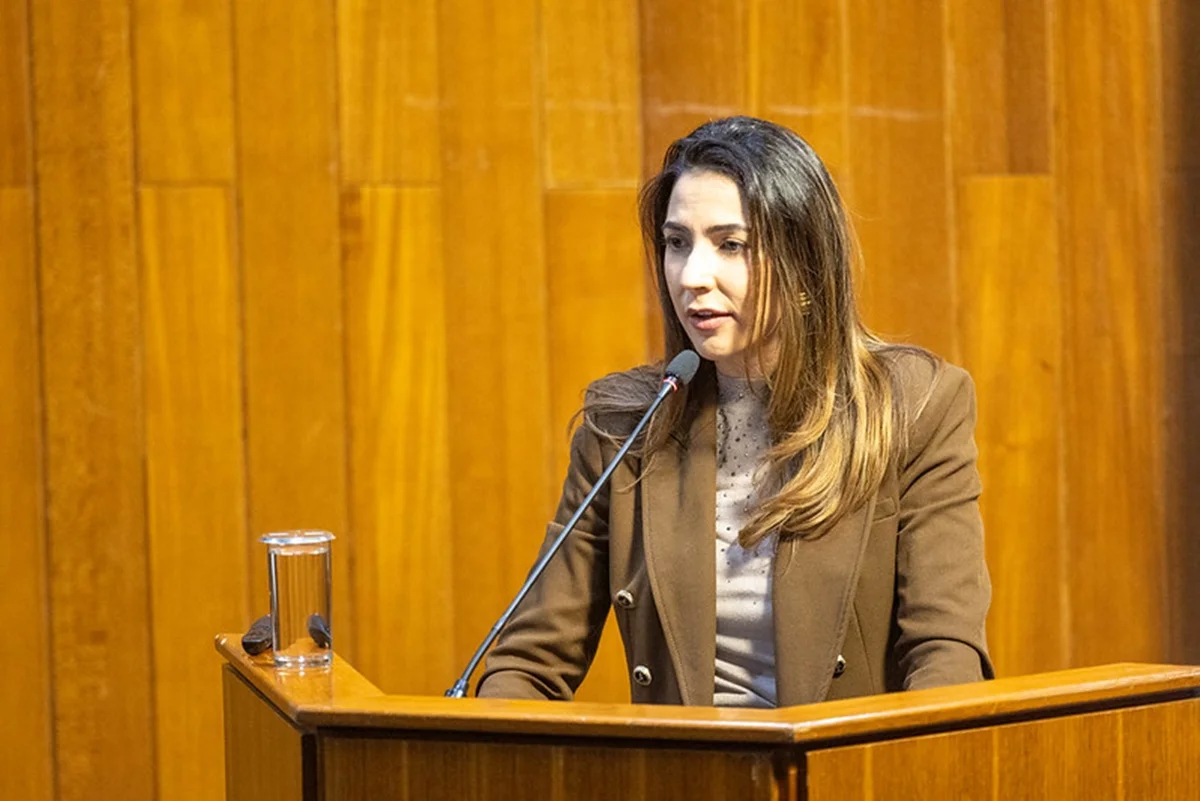 Promotora de Justiça Adalgiza Aguiar, coordenadora do Núcleo de Gênero e gestora do Projeto Todas Elas Promotora de Justiça Adalgiza Aguiar, coordenadora do Núcleo de Gênero e gestora do Projeto Todas Elas