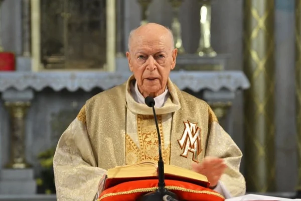 Quem era o padre que morreu aos 103 anos após rezar Ave-Maria