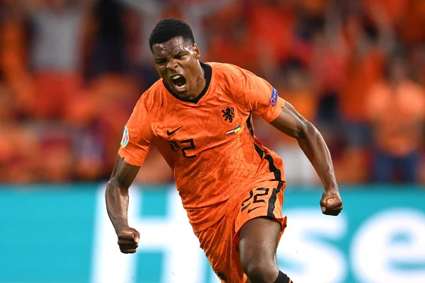 Denzel Dumfries Holanda