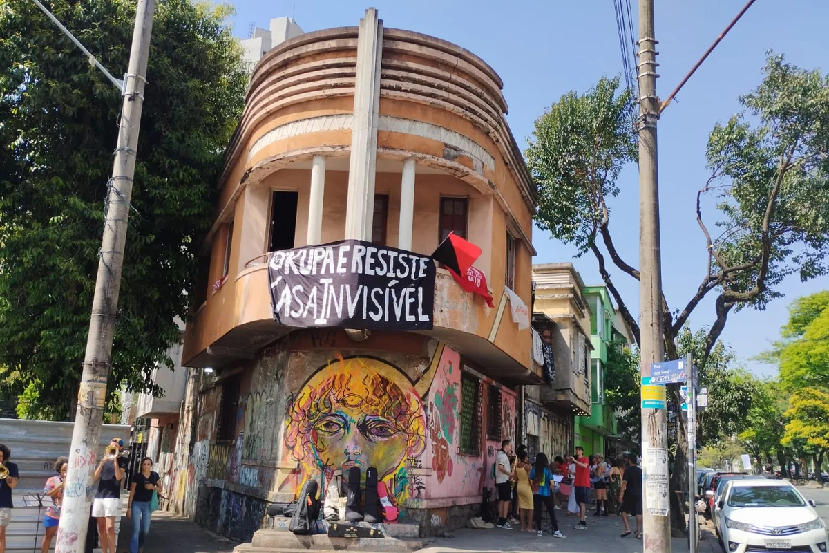BH: Kasa Invisível resiste a despejo, mas risco de remoção continua