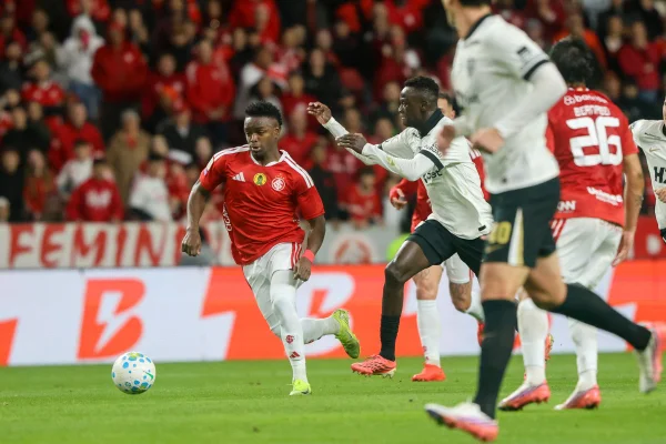Internacional e Atlético-MG não saem do 0 x 0 pelo Brasileirão - destaque galeria