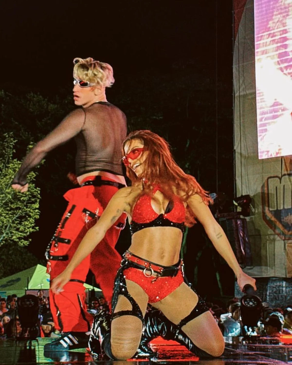 Lukas Oliveira e Anitta Lukas Oliveira e Anitta