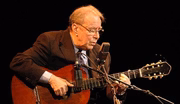 João Gilberto foi um dos ícones da MPB e da bossa nova João Gilberto foi um dos ícones da MPB e da bossa nova