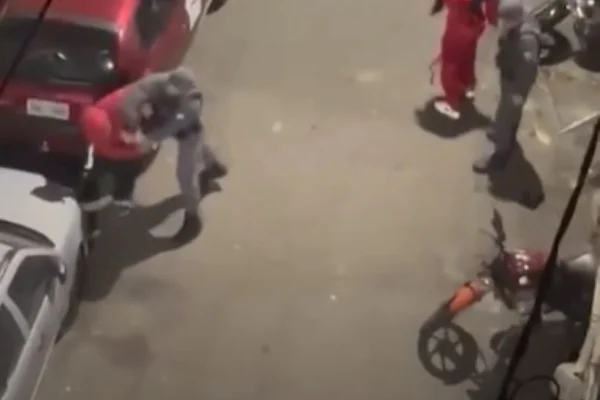 PM agride homem durante abordagem em Heliópolis - Metrópoles