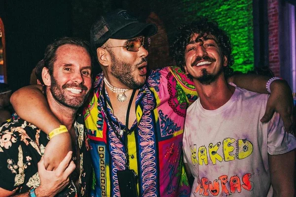 Leo Marçal reúne time badalado de celebridades no Auê Festival, no Rio