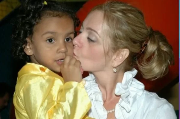 Alexandre Richter conta que produziu leite materno após adotar filha