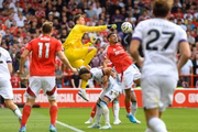 O goleiro defende o Bournemouth
