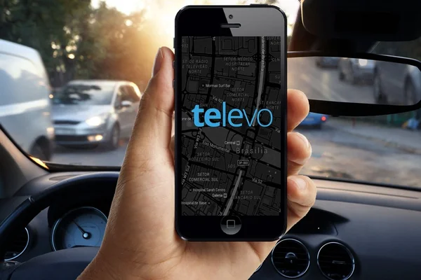 Serviço de transporte TeLevo chega para concorrer com o Uber