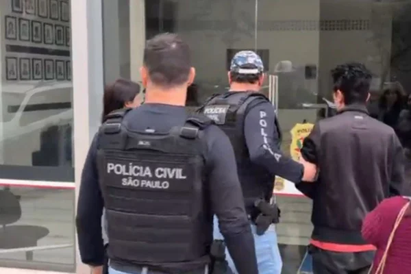 Professor de futsal é preso por crimes contra adolescentes na internet - destaque galeria Professor de futsal é preso por crimes contra adolescentes na internet - destaque galeria