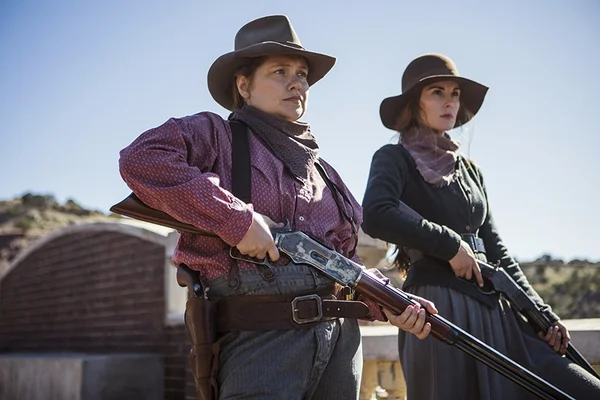 Com narrativa feminista, minissérie “Godless” recicla faroeste