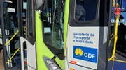 Os vidros ficaram totalmente destruídos Os vidros ficaram totalmente destruídos