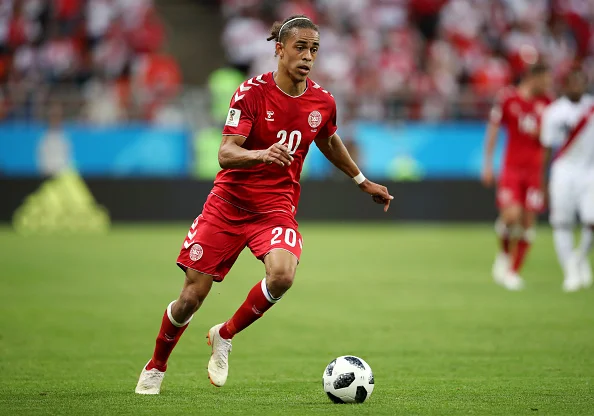 Cueva isola pênalti e Peru perde para Dinamarca na estreia da Copa